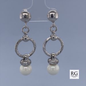 925 HANGING WH BEAD ON CIRCLE EARRINGS - 43X14 <br/>11534
