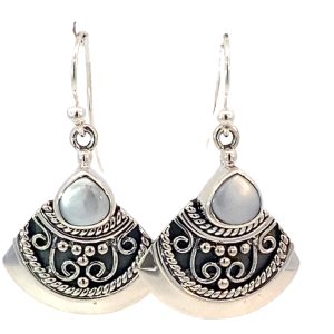 925 OXI WH FW PEARL VINTAGE FAN EAR - 34X21 - 7.3g <br/>11757