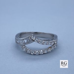 925 RND+BAG CZ PAVE FANCY WISHBONE RING - 10MM <br/>13599