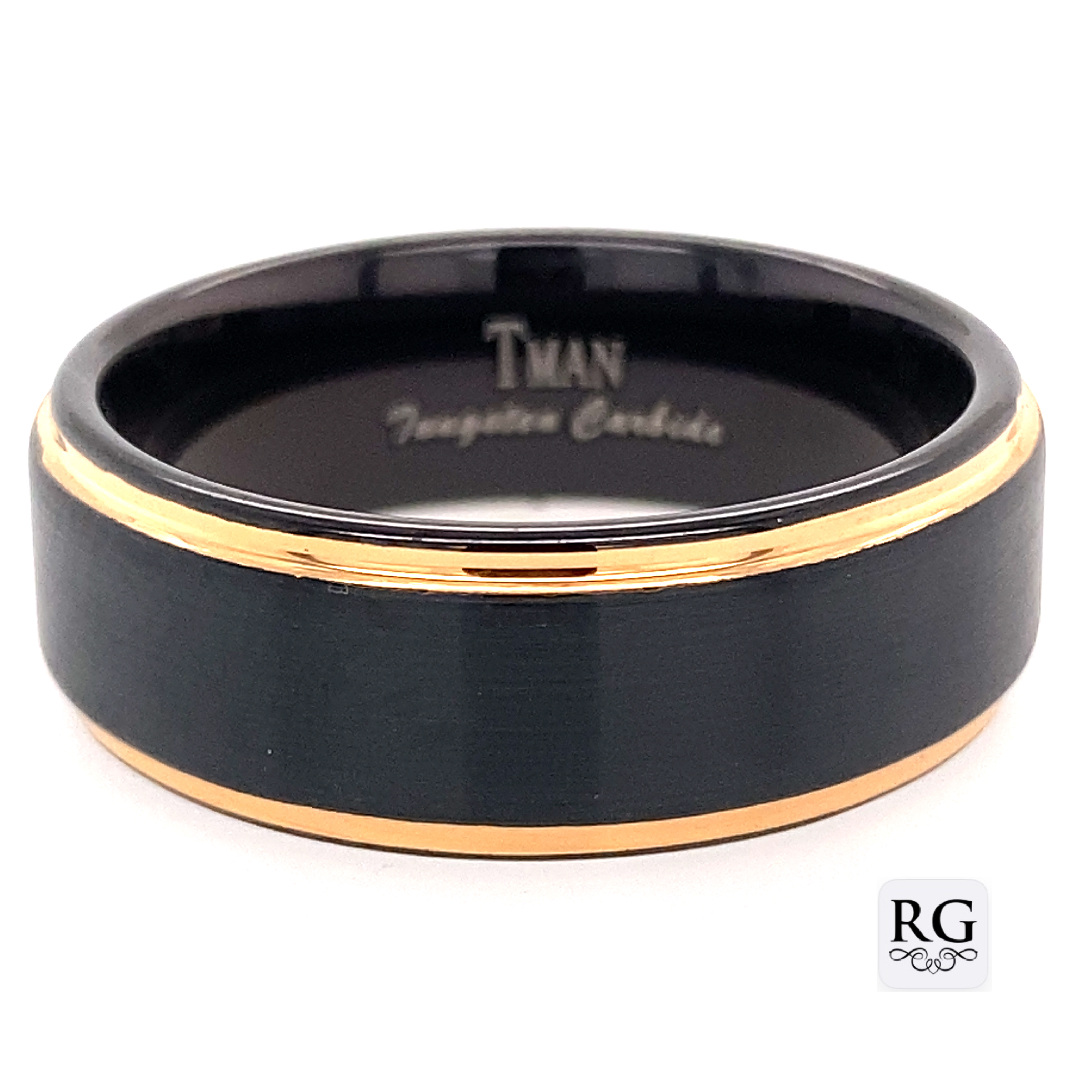 TUNGSTEN BLACK+RG PL FLAT/BRUSH/STEP CF BAND - 8MM <br/>14436