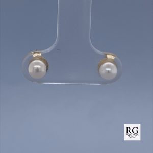 9CT YG WHITE FW PEARL STUDS - 4MM - 0.53g <br/>1973