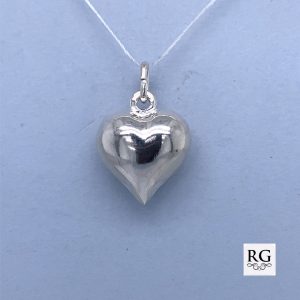 925 HOLLOW PUFFED HEART CHARM - 23X15 - 2.4g <br/>M10002