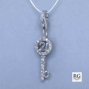 925 RH PL CZ PAVE 21st KEY CHARM - 28X8 - 1.1g <br/>M10051