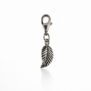 925 OXI LEAF CHARM - 22X6.5 - LOBSTER <br/>M10230