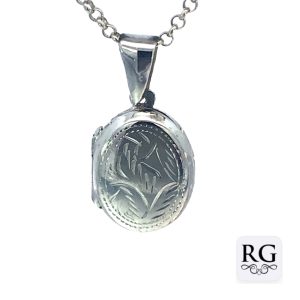 925 ENGRAVED OVAL LOCKET - 32X16 - 4.2g <br/>M10278