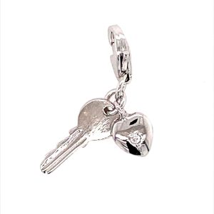 925 RH PL CZ HEART+KEY CHARM - 26X19 - 1.39g <br/>M10298
