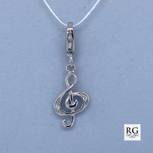 925 CZ PAVE OPEN TREBLE CLEFF CHARM - 26X9 - 0.96g <br/>M10329