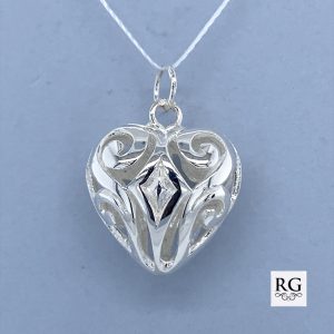 925 FILIGREE PUFFED HEART CHARM - 22X17 - 3.9g <br/>M10367
