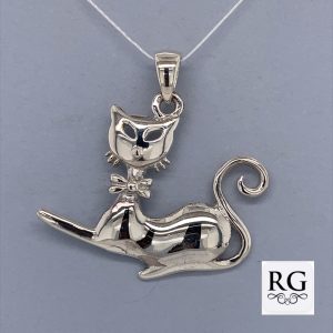 925 PLAIN LAYING DOWN CAT PENDANT - 32X30 - 3.8g <br/>M10380
