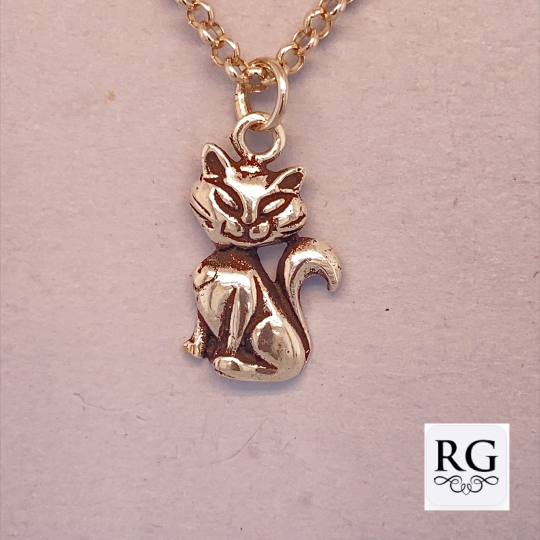 925 OXI SITTING CAT CHARM - 23X10 - 1.4g <br/>M10404