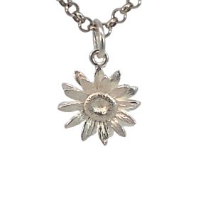 925 MATT TEXTURED 3D FLOWER CHARM - 20X12 - 1.13g <br/>M10535