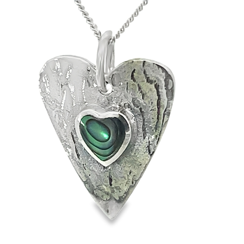 925 RND ABALONE ON ETCHED HEART PEND - 23X16 2.3g <br/>M10552A