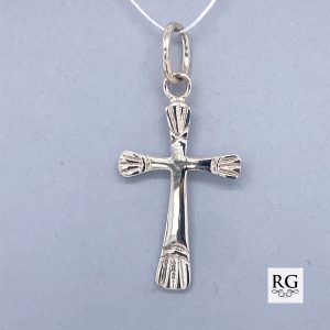 925 LINES ON ENDS FLAT CROSS - 32X15 - 1.07g <br/>M10654