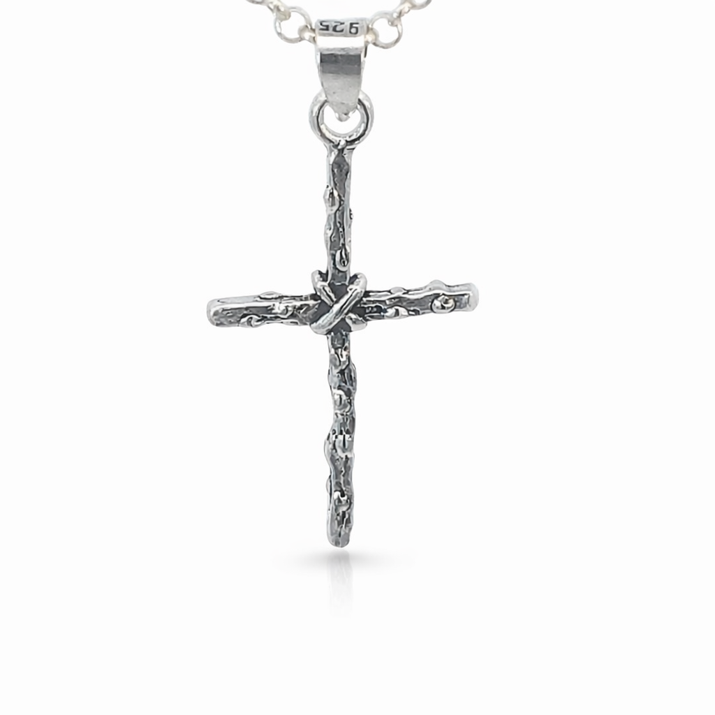 925 OXI BEADED CRISS CROSS CROSS - 36X18 - 1.7g <br/>M10693