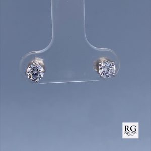 925 CZ 4 CLAW BASKET SET STUDS - 4MM - 0.65g <br/>M11954