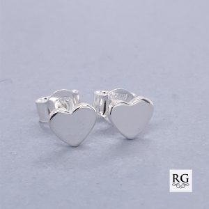 925 PLAIN FLAT HEART DISC STUDS - 7X6 - 1.05g <br/>M12000