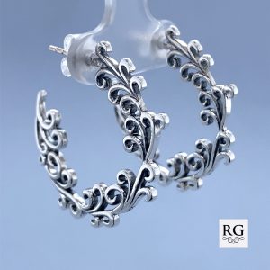 925 OXI FLAT FRILLY HALF HOOPS - 30X2 - 6.3g <br/>M12004
