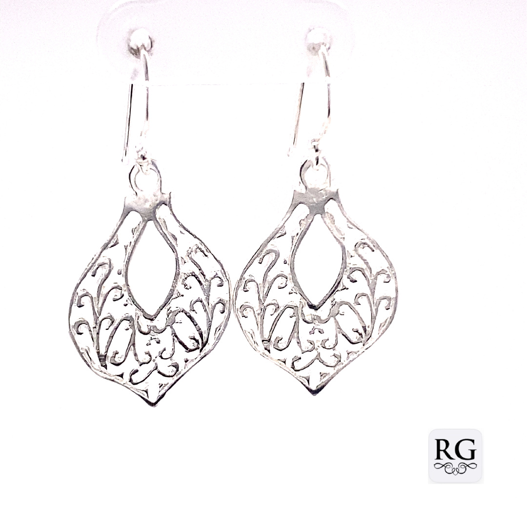 925 FILIGREE MILLGRAIN TEARDROP EAR - 36X17 2.95g <br/>M12053