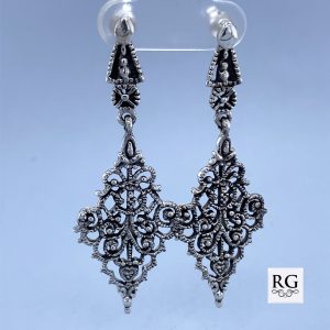 925 OXI FILIGREE DIAMOND SHAPE DROP EAR - 53X19 7g <br/>M12116