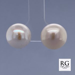 925 WHITE FW PEARL STUDS - 14MM <br/>M12272