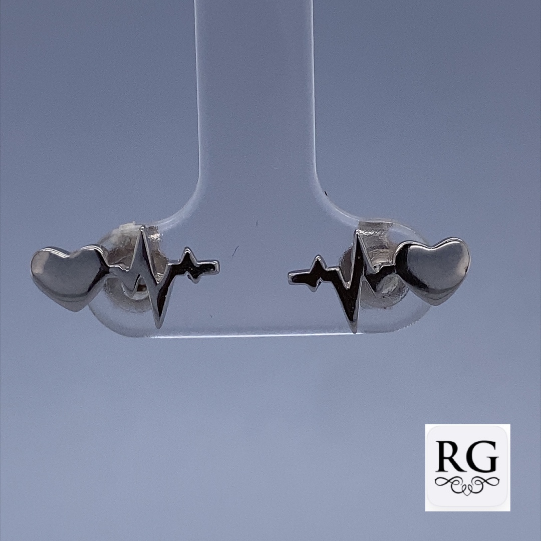 925 PLAIN HEARTBEAT STUDS - 13X7 - 1.29g <br/>M12318