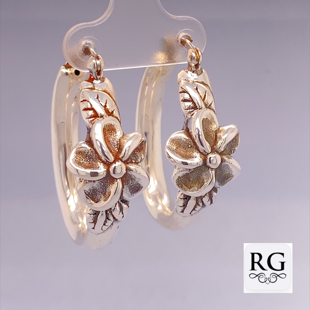 925 ELECTROF OXI PLUMERIA ON HOOPS - 37X14 - 5.9g <br/>M12372