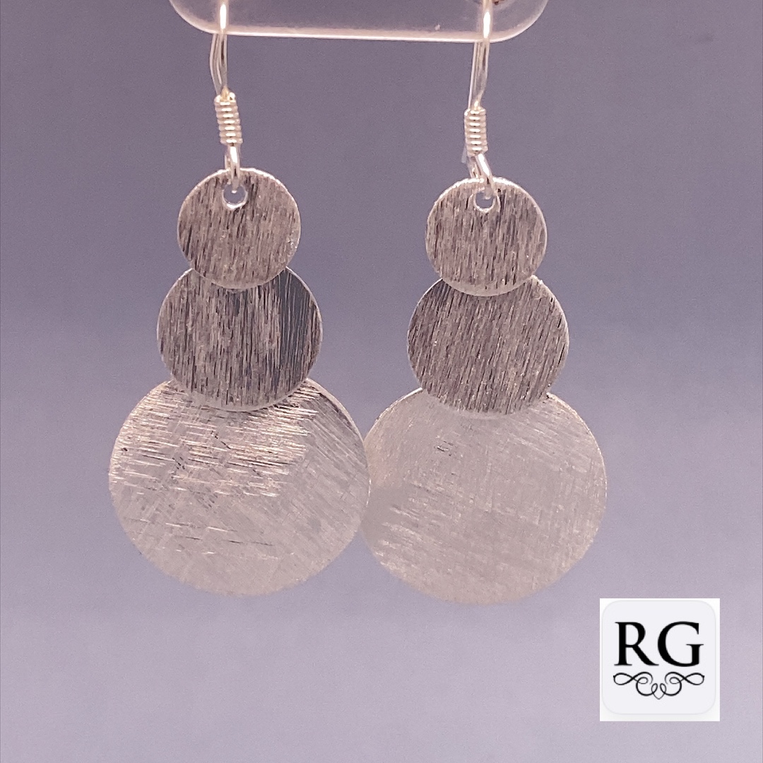 925 SCRATCHED TRIP CIRCLES DROP EAR - 45X18 - 4.9g <br/>M12435