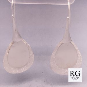 925 SCRATCH+PLAIN DBL TEARDROP LONG EAR - 61X24 9g <br/>M12441