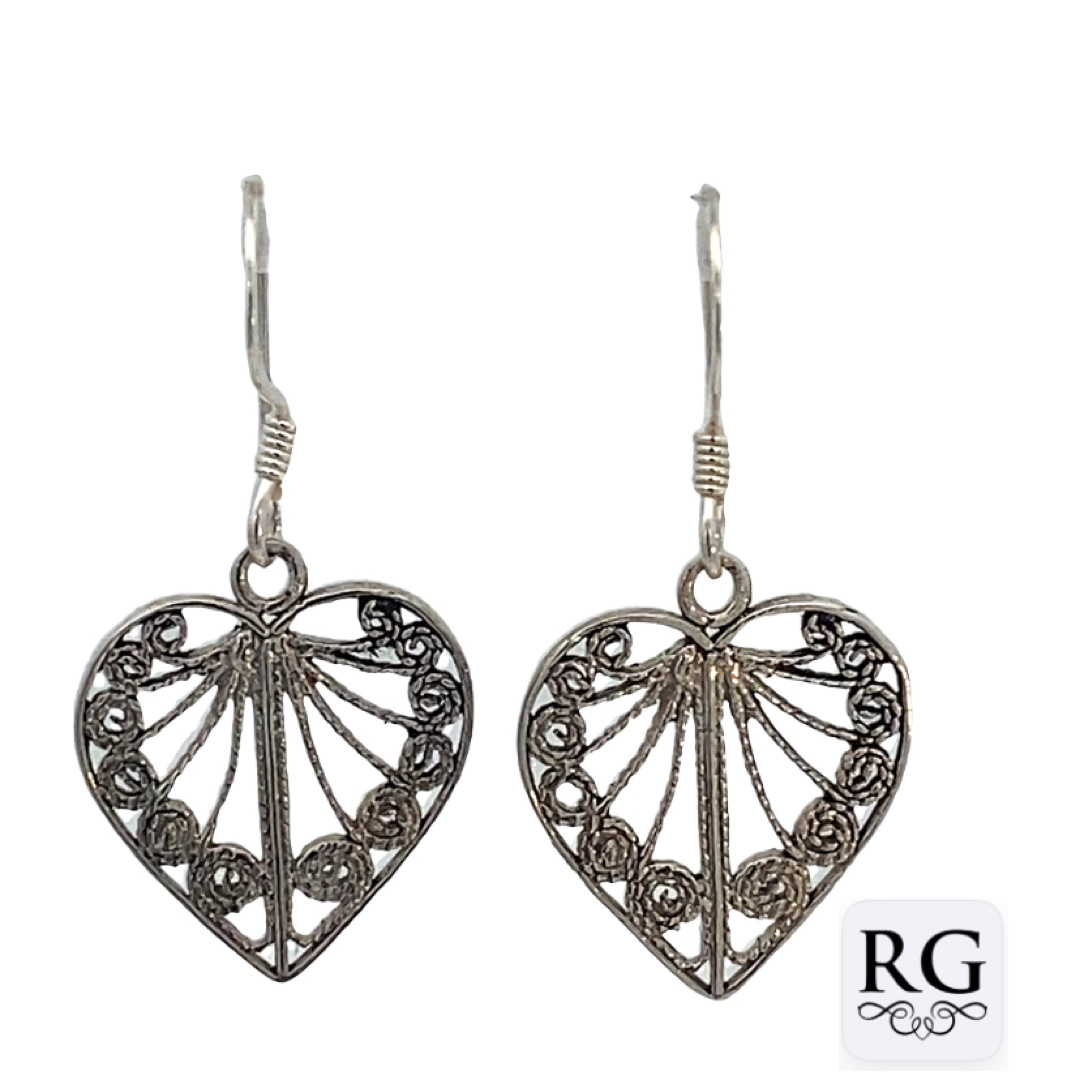 925 FILIGREE MILLGRAIN HEART DROP EAR - 31X15 - 2g <br/>M12514