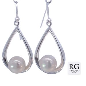925 FW PEARL OPEN T/DROP DANGLE EAR - 40X18 - 6.8g <br/>M12869