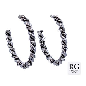 925 OXI TWISTED HALF HOOP EARRINGS - 25X3 - 4.2g <br/>M12879