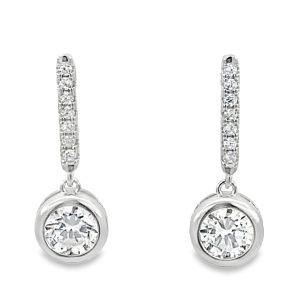 925 CZ TUBE SET ON CZ PAVE BAR EAR - 24X8 - 3.2g <br/>M13044