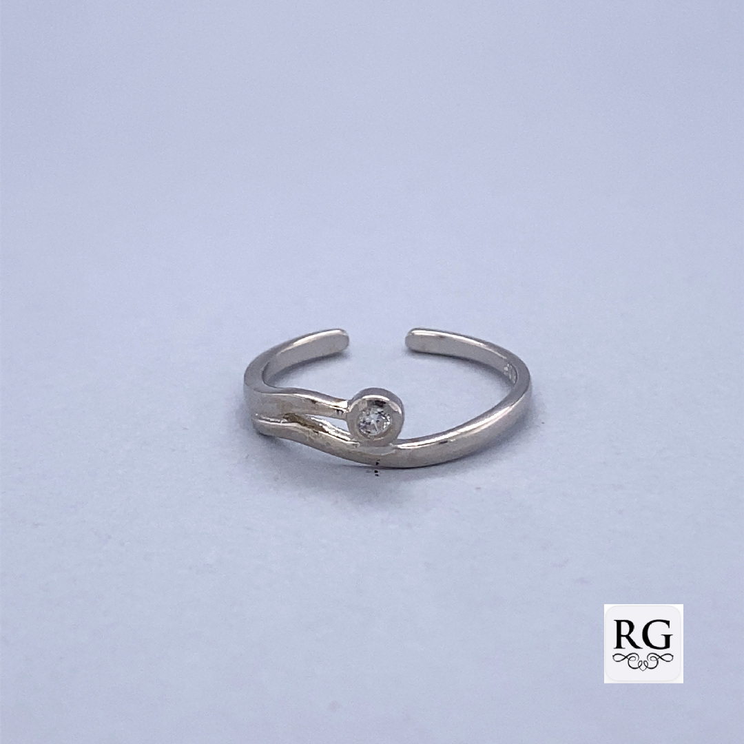 925 CZ TUBE SET OPEN CUT TOE RING - 5MM - 0.82g