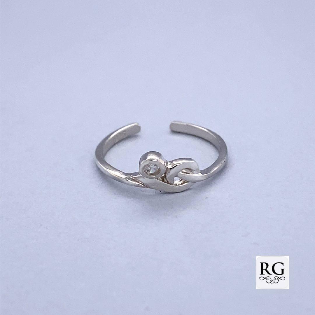 925 CZ TUBE SET OPEN CUT TOE RING - 6MM - 0.82g <br/>M13412