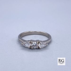 925 RND+PEAR 3 CZ CLAW SET RING - 5MM <br/>M13555