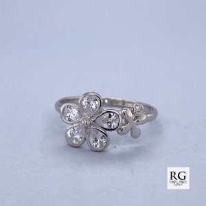 925 CZ PAVE BEZEL SET FLOWER RING - 11MM <br/>M13557