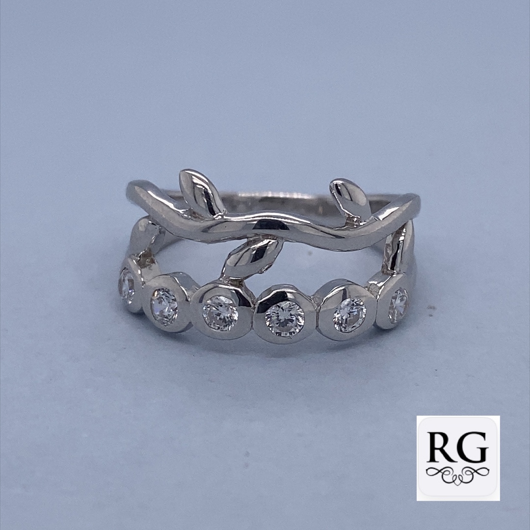 925 CZ PAVE BEZEL SET OLIVE LEAF VINE RING - 10MM <br/>M13565