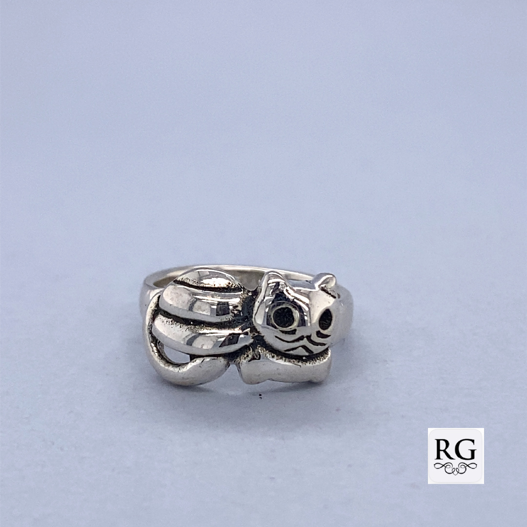 925 OXI SLEEPING CAT MIDI RING - 9MM <br/>M13574