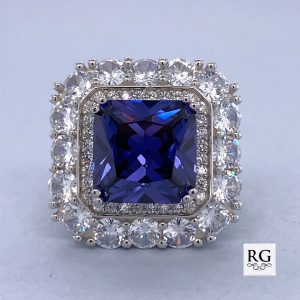 925 SQUARE BLUE+WH CZ PAVE CHUNKY RING - 23MM  <br/>M13650