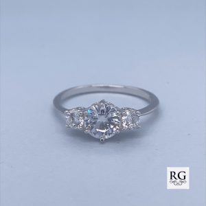 925 TRIP CZ CLAW SET RING - 7MM <br/>M13680