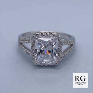925 RECT CZ PAVE HALO SPLIT SHANK RING - 11MM <br/>M13894