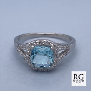 925 SQ BLUE CZ PAVE SPLIT SHANK RING - 10MM <br/>M13907