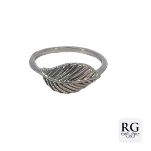 925 ETCHED SINGLE LEAF RING - 8MM <br/>M13945