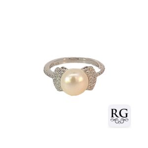 925 WH FW PEARL DBL CZ PAVE SIDES RING - 9MM  <br/>M14004