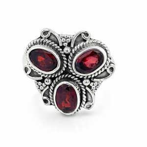 925 TRIP OVAL GARNET BOHO RING - 18MM <br/>M14241
