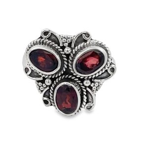 925 TRIP OVAL GARNET BOHO RING - 18MM <br/>M14241