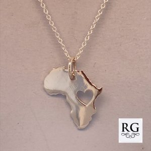 925 CUT OUT HEART AFRICA PENDANT ON ANCHOR CHAIN <br/>M15904.41+5