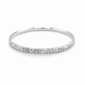 925 FLOWERS COMFI-FIT BANGLE - 6MM <br/>M18004