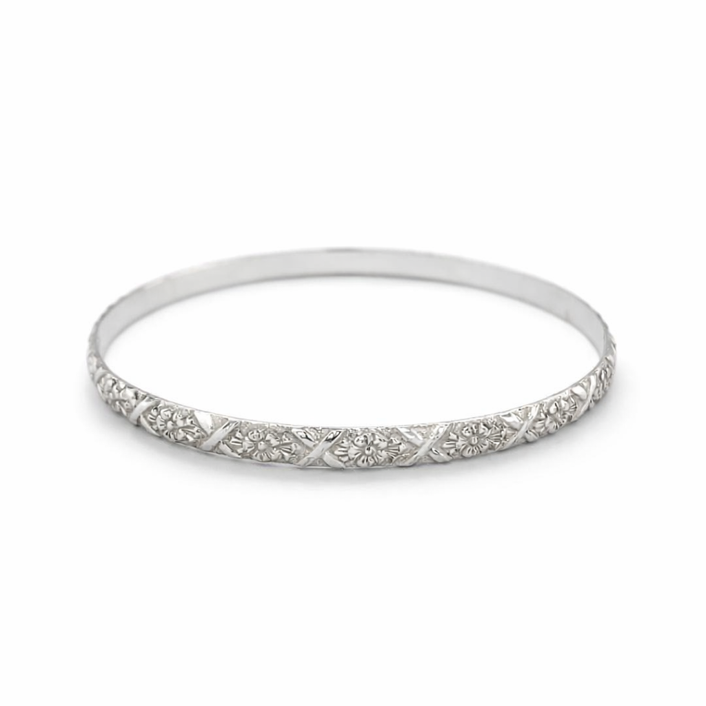 925 FLOWERS ETCHED D-SHAPE BANGLE - 4MM <br/>M18005