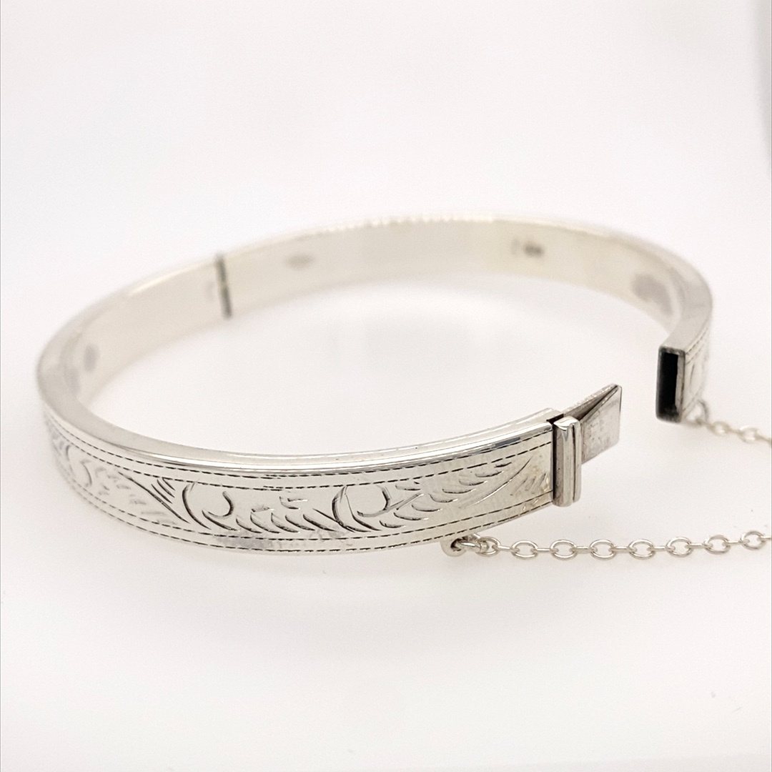 925 HOLLOW ENG FLAT HINGE BANGLE - 8MM <br/>M18027 - Image 2